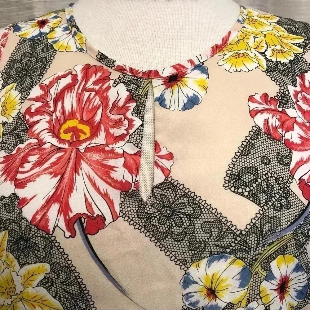 Violet & Claire Floral & Black Lace Print Blouse - Picture 3 of 10